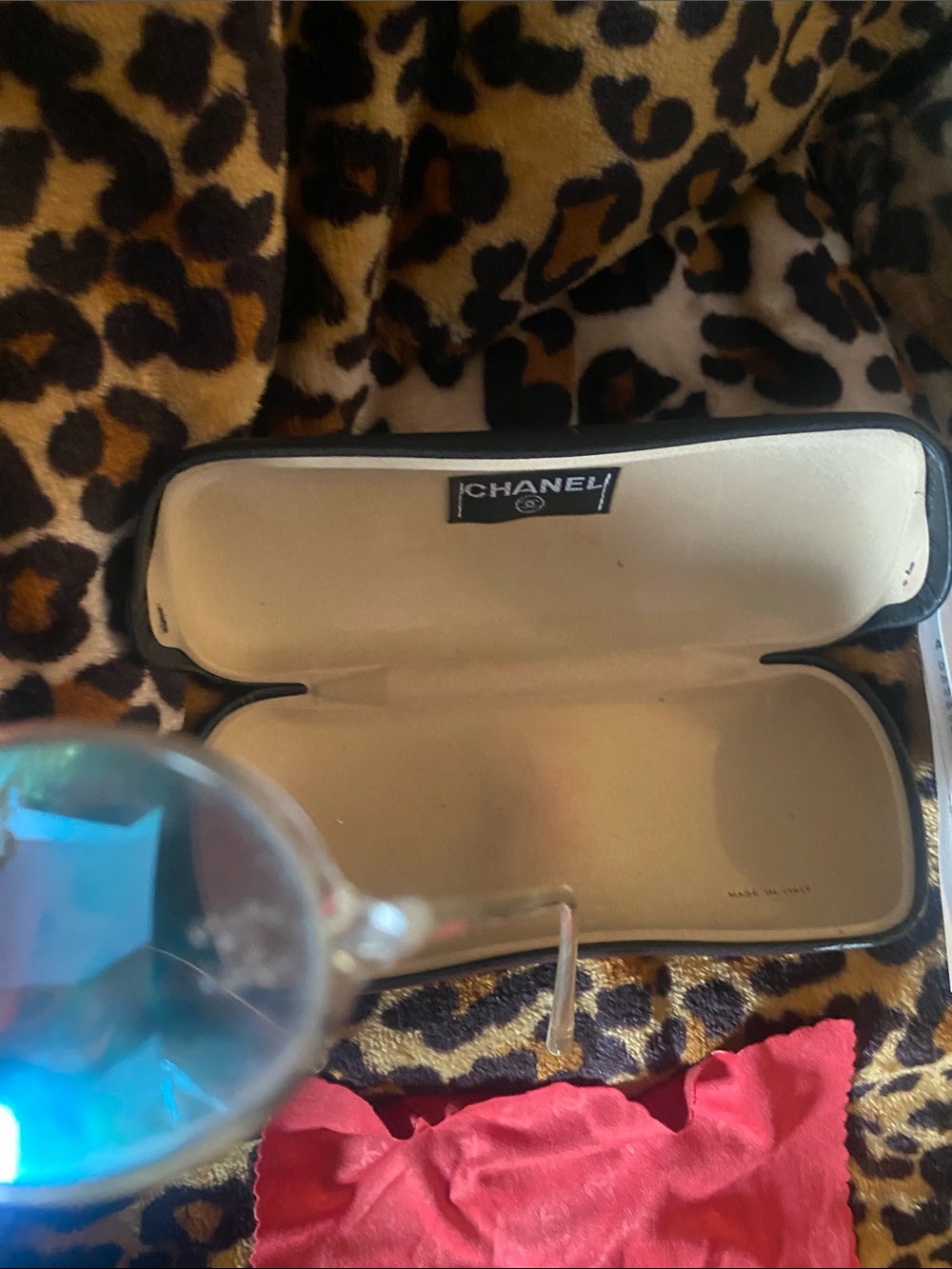 CHANEL Clear Frame Women's Sunglasses with Red Cleaning Cloth - Picture 4 of 4